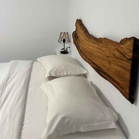 The Coast Suites Tourlos Zewnętrze zdjęcie