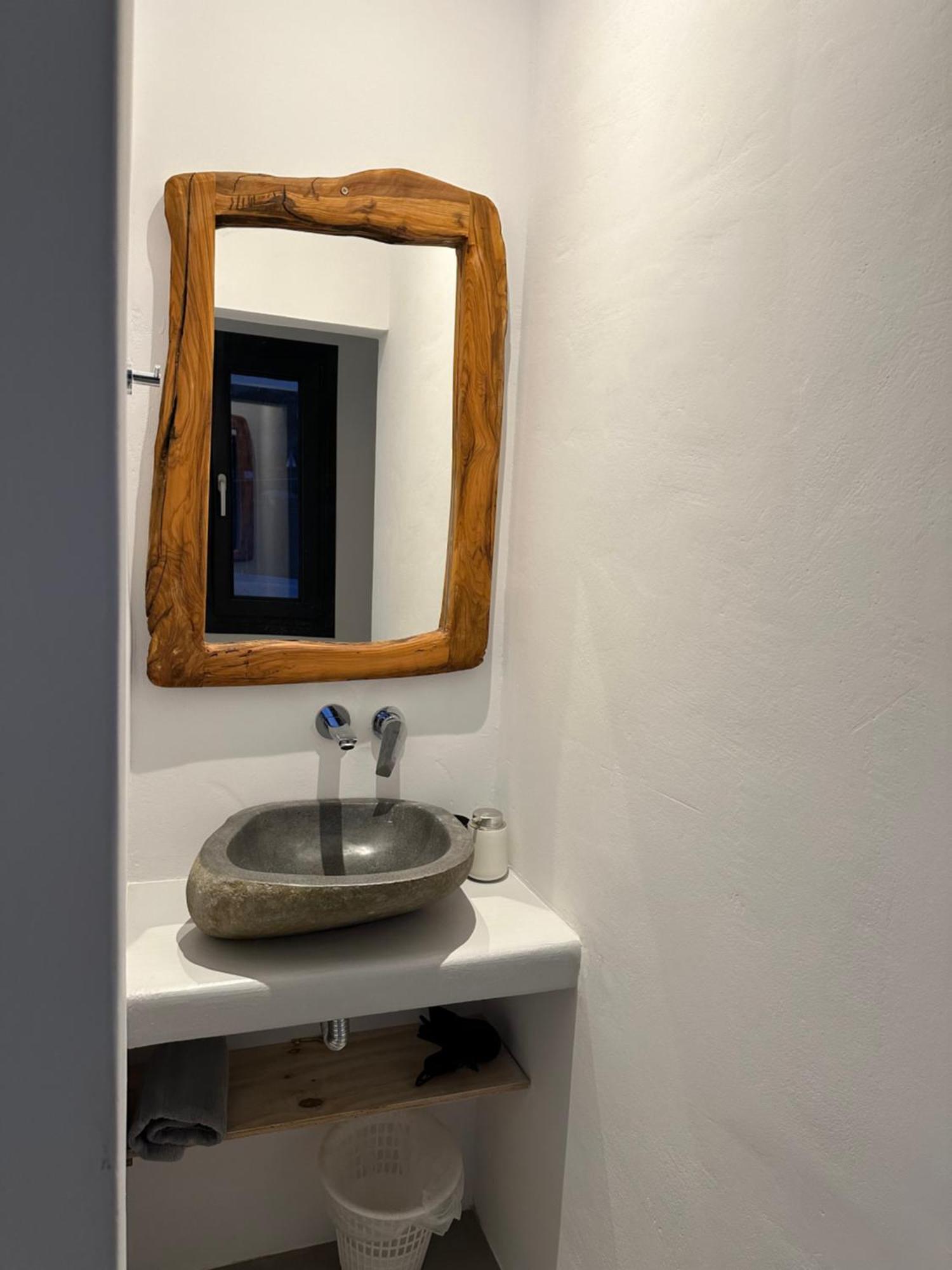 The Coast Suites Tourlos Zewnętrze zdjęcie